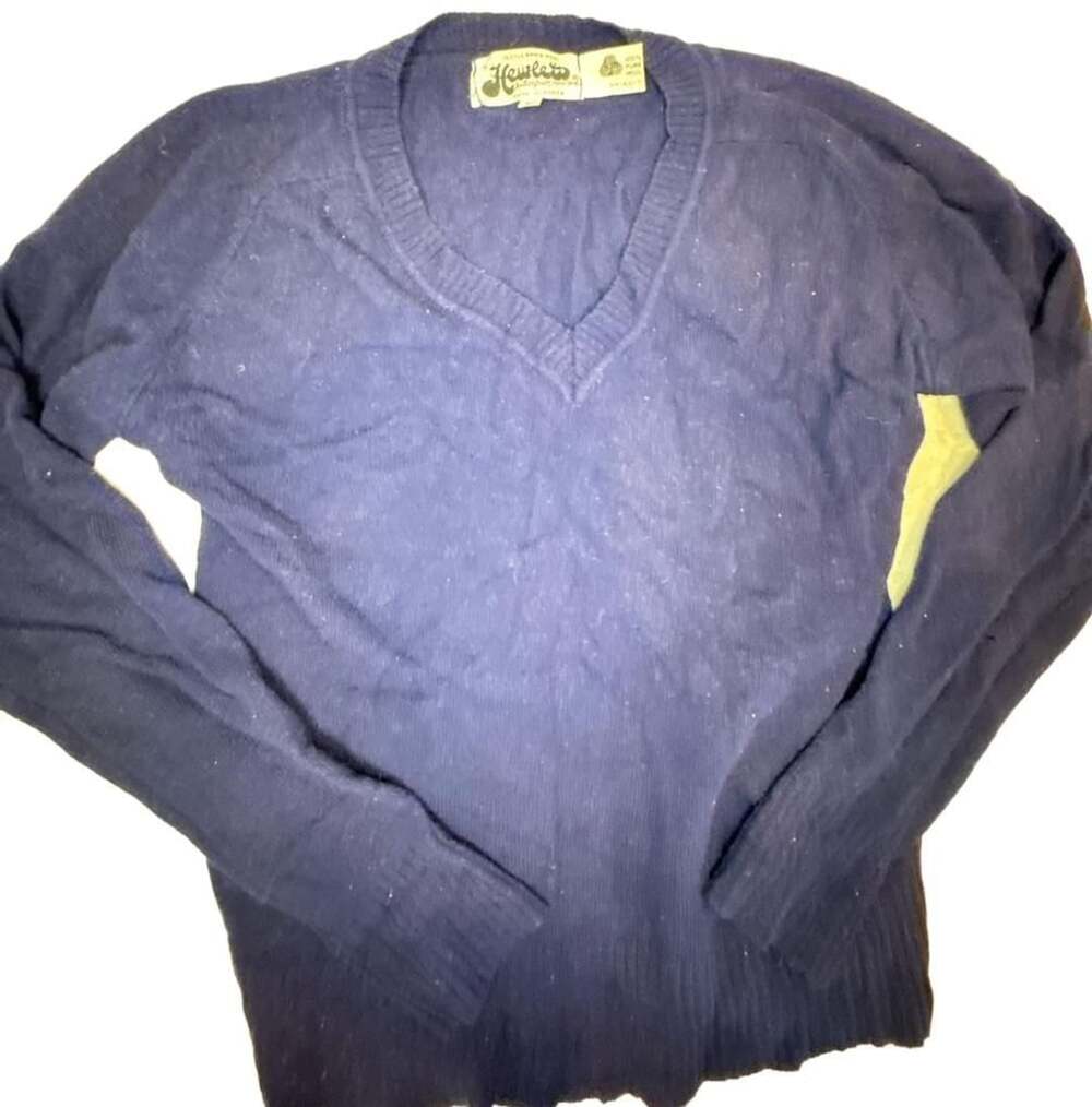 Hewitts V-Neck Sweater Size L Blue Lambs Wool Pullover